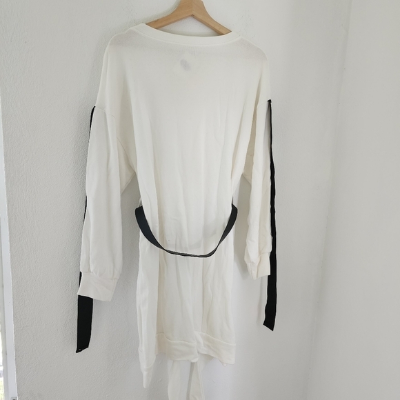 NWT Wash Irie Graphic Sport Sweatshirt Dress One Size White Black - Picture 12 of 13
